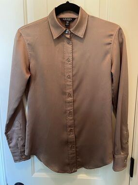 Lauren Ralph Lauren Women’s Button Down Satin Blouse. Size XXS